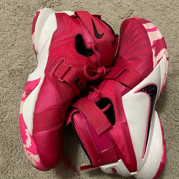 Nike LeBron Soldier 9 Think Basketball Shoes